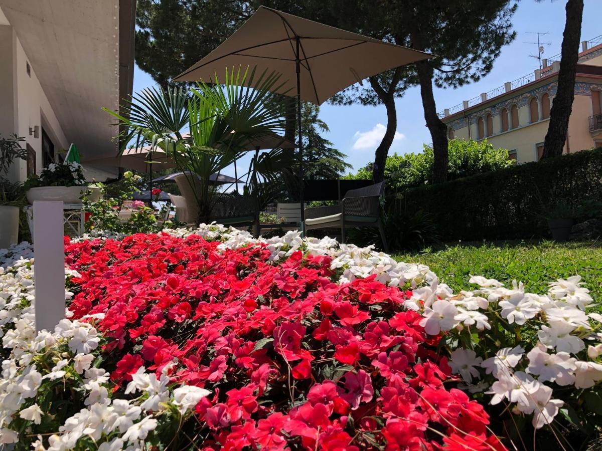 Hotel International Σιρμιόνε Εξωτερικό φωτογραφία