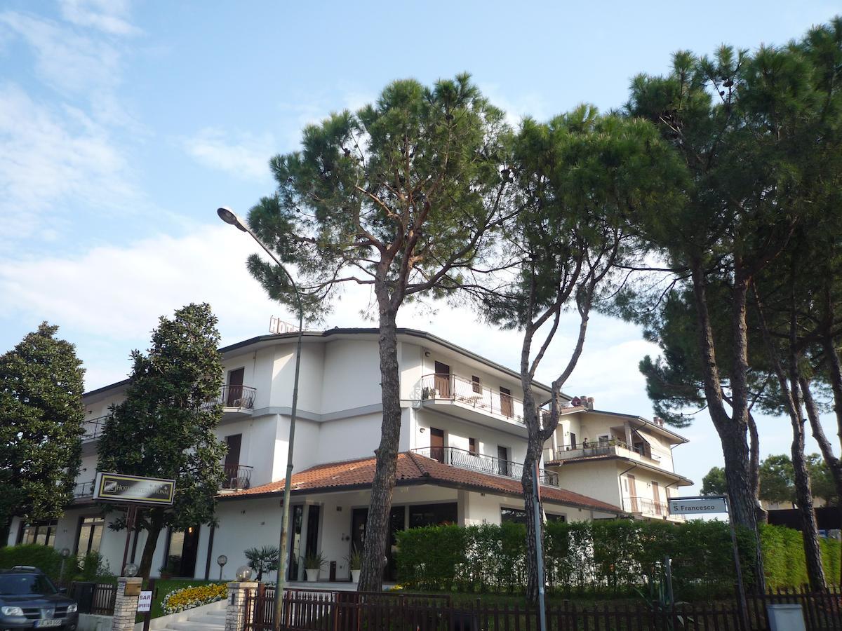 Hotel International Σιρμιόνε Εξωτερικό φωτογραφία