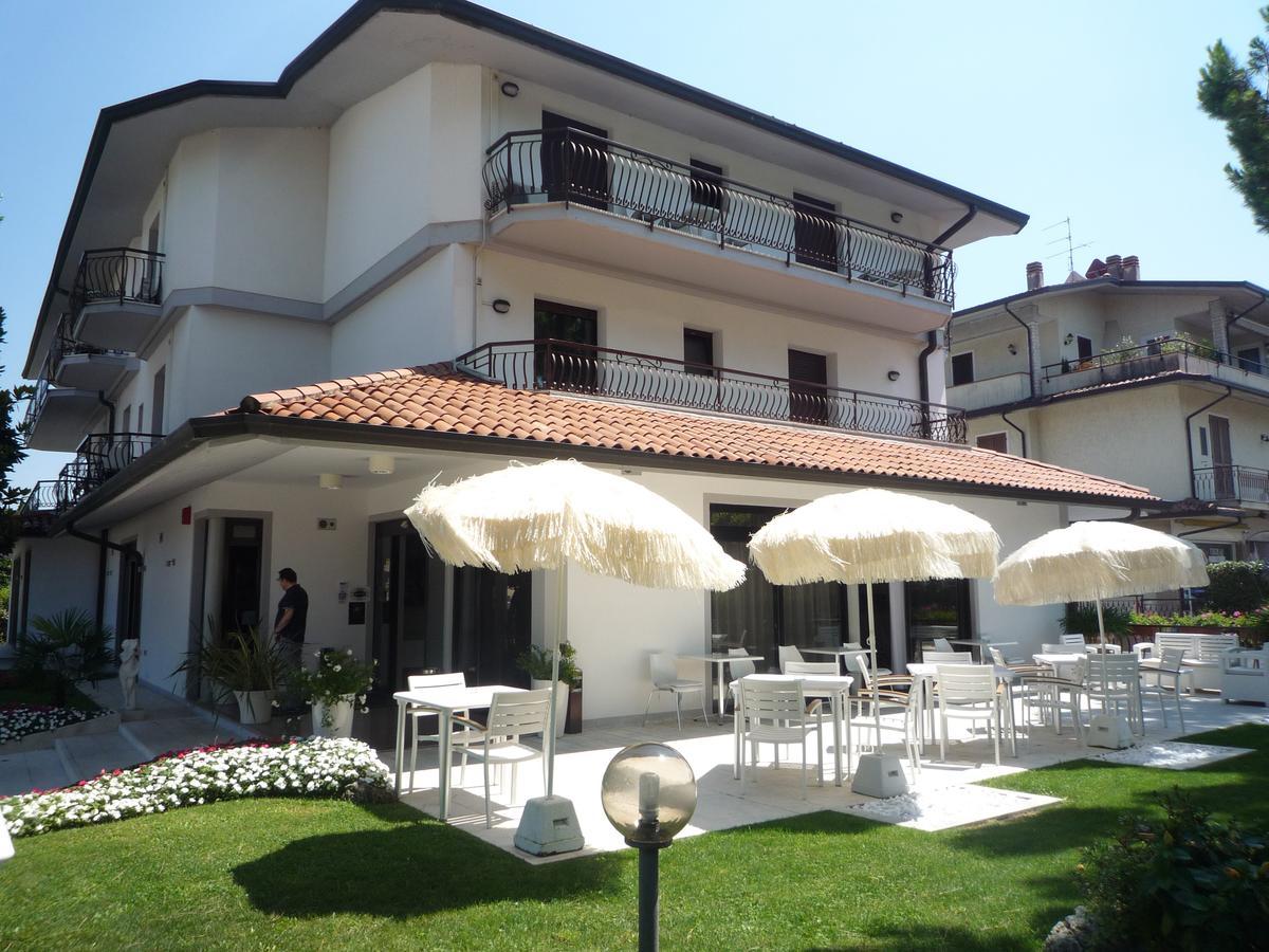 Hotel International Σιρμιόνε Εξωτερικό φωτογραφία