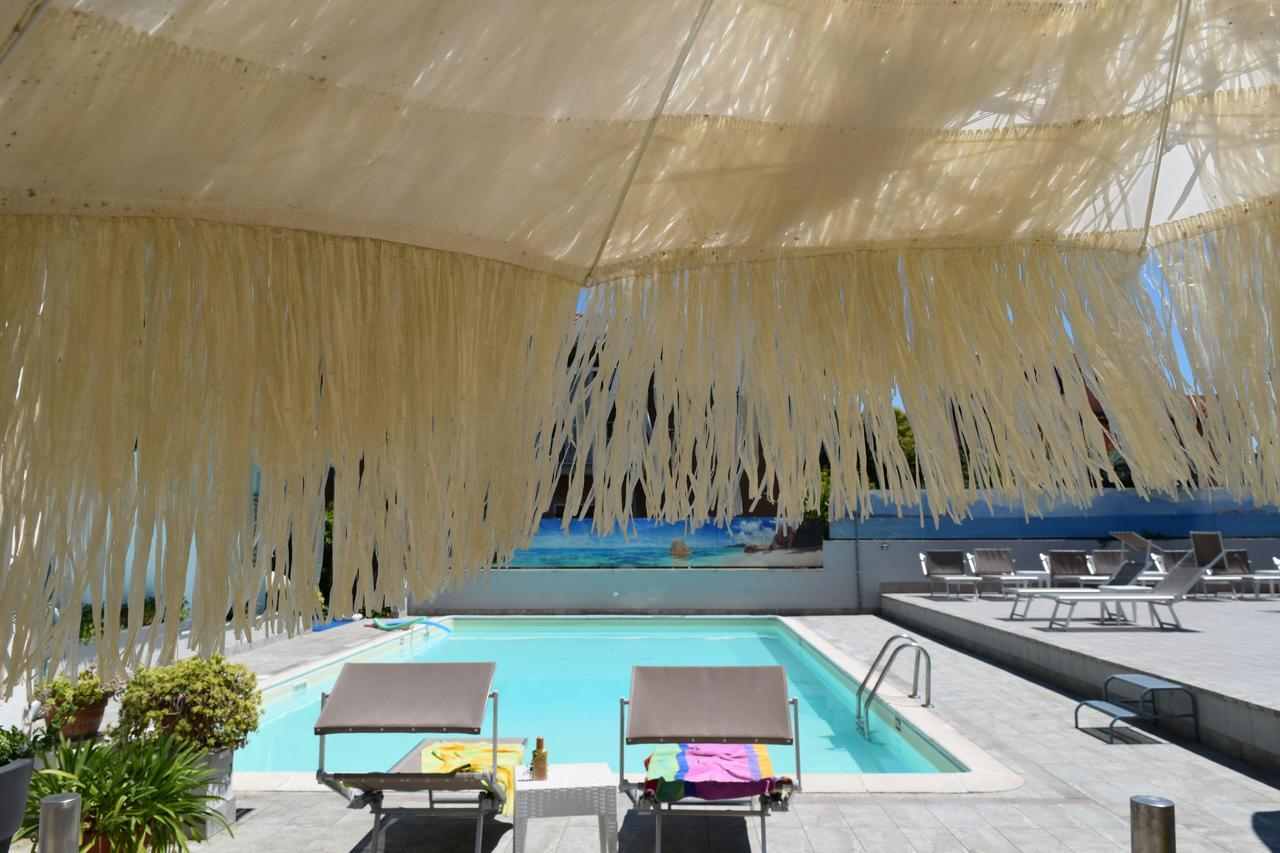 Hotel International Σιρμιόνε Εξωτερικό φωτογραφία