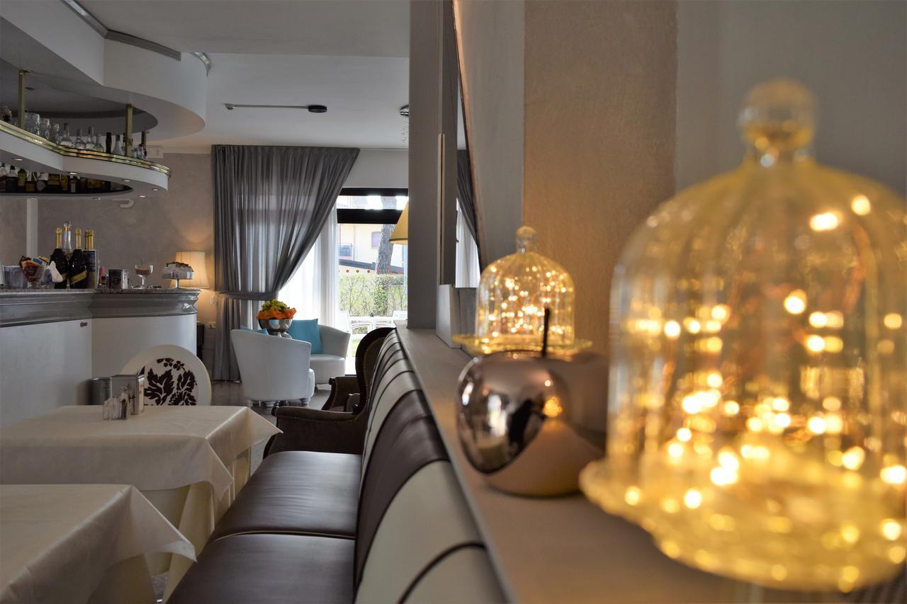 Hotel International Σιρμιόνε Εξωτερικό φωτογραφία